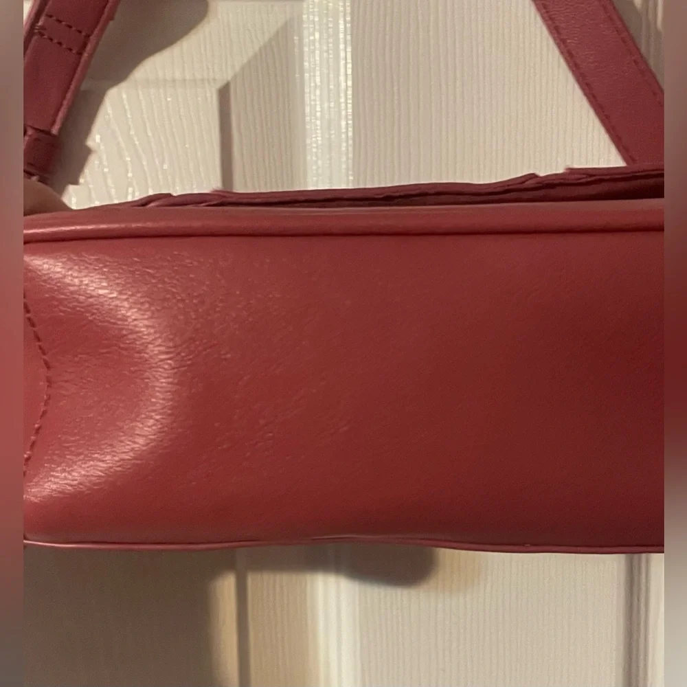 Time‎ & Tru Lina East West Pink Crossbody Bag Adjustable Strap NWT!